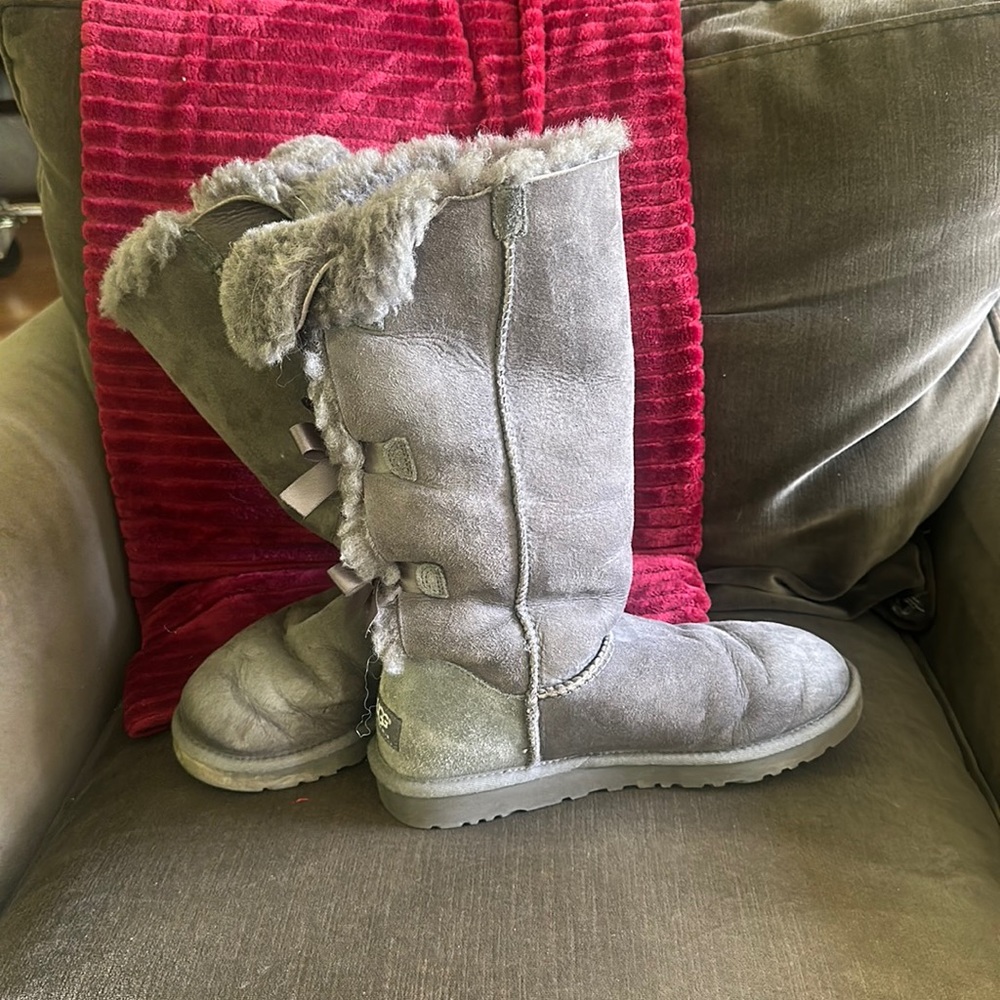 Ugg tall grey boots with bows on the back